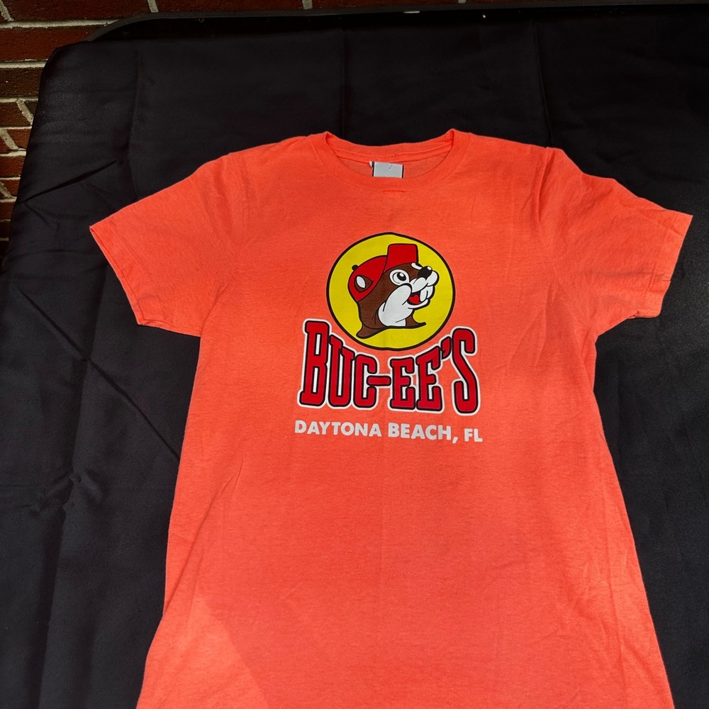 Buc-ee's Orange Short Sleeve Tee